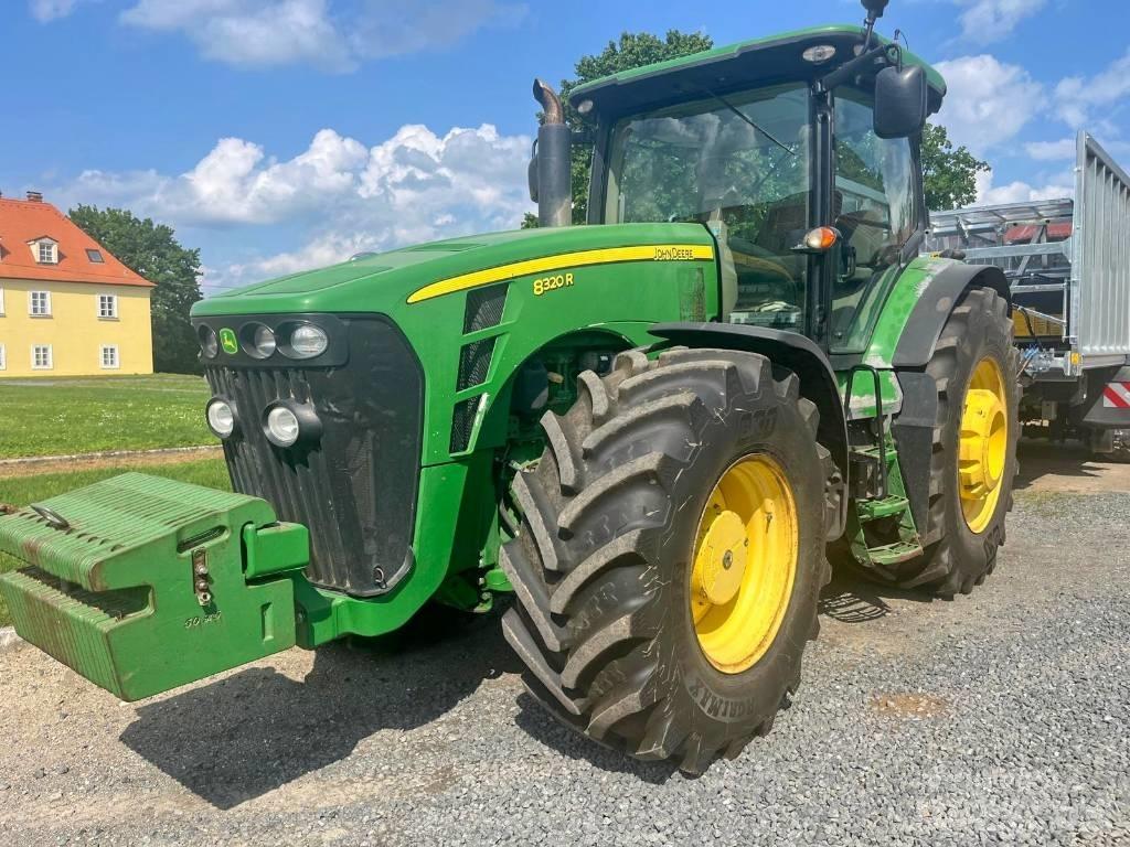 John Deere 8320 R Traktorer