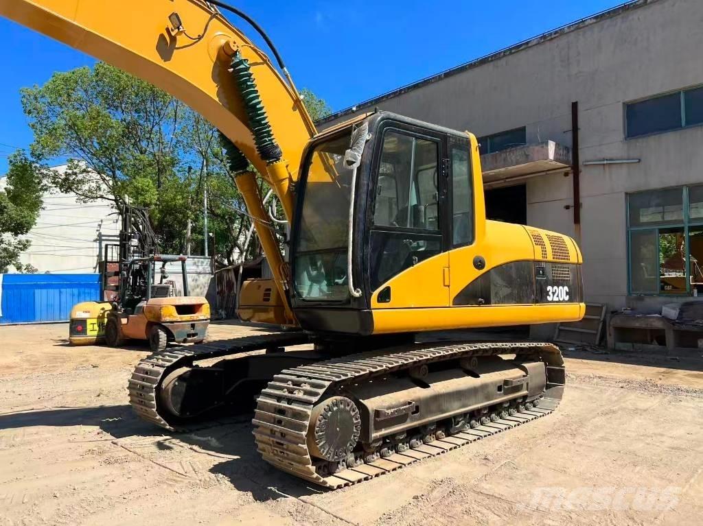 CAT 320 C L Bandgrävare
