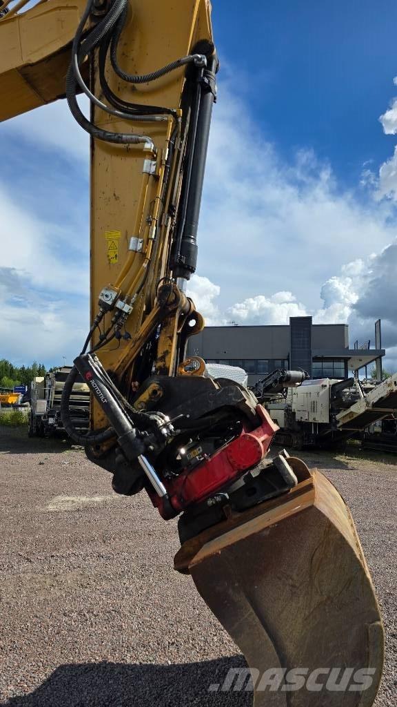 CAT 325FLCR Bandgrävare