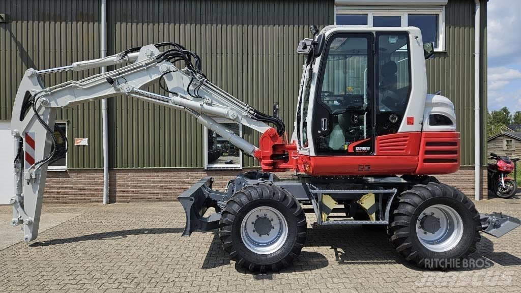 Takeuchi TB295W Hjulgrävare