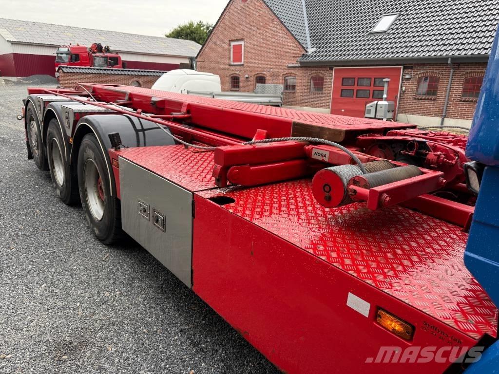 Scania R520 8x4 Lastväxlare med kabellift