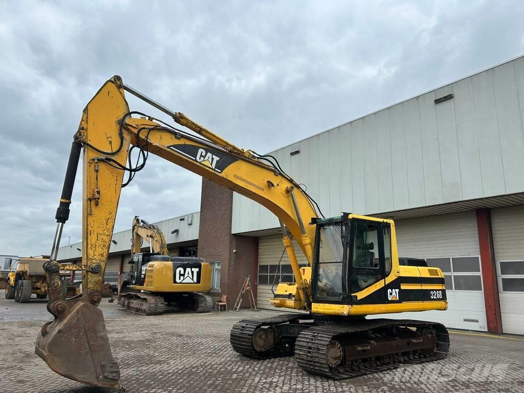 CAT 320 B L Bandgrävare