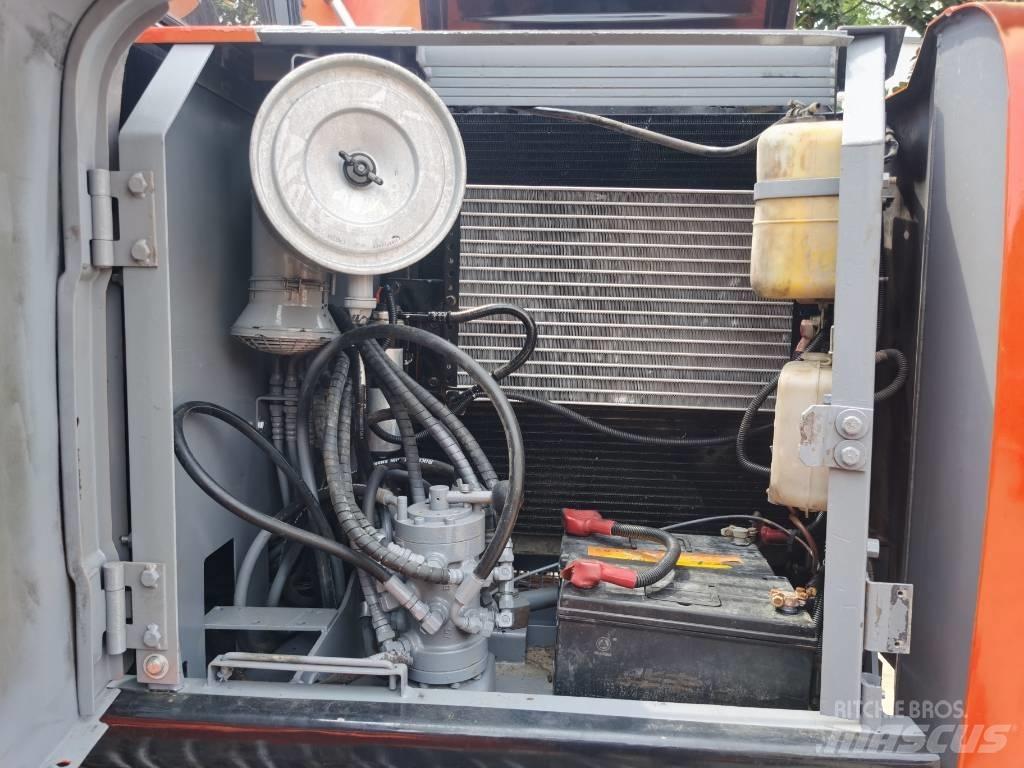 Hitachi EX 120-5 Bandgrävare