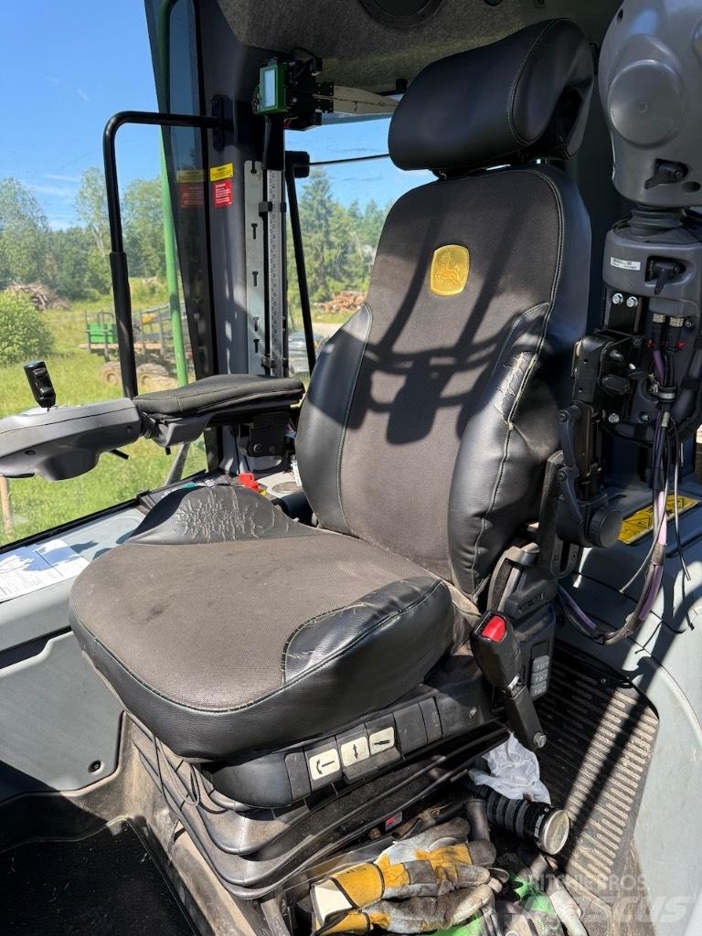 John Deere 1270 G Skördare
