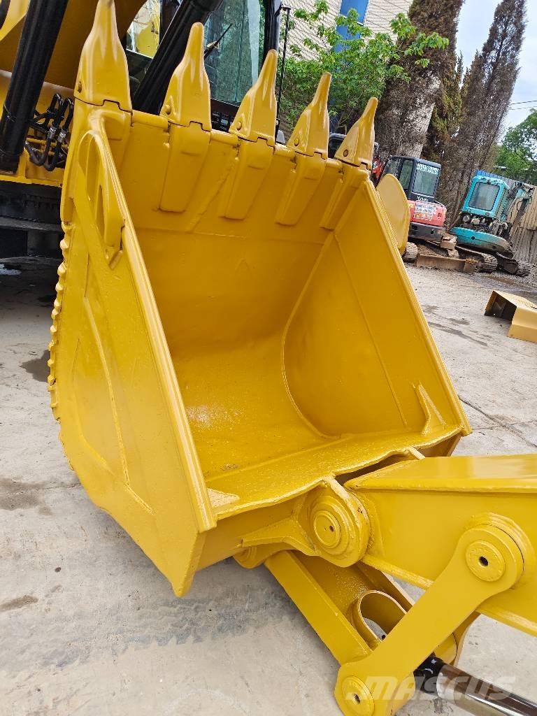 CAT 330D2L Bandgrävare