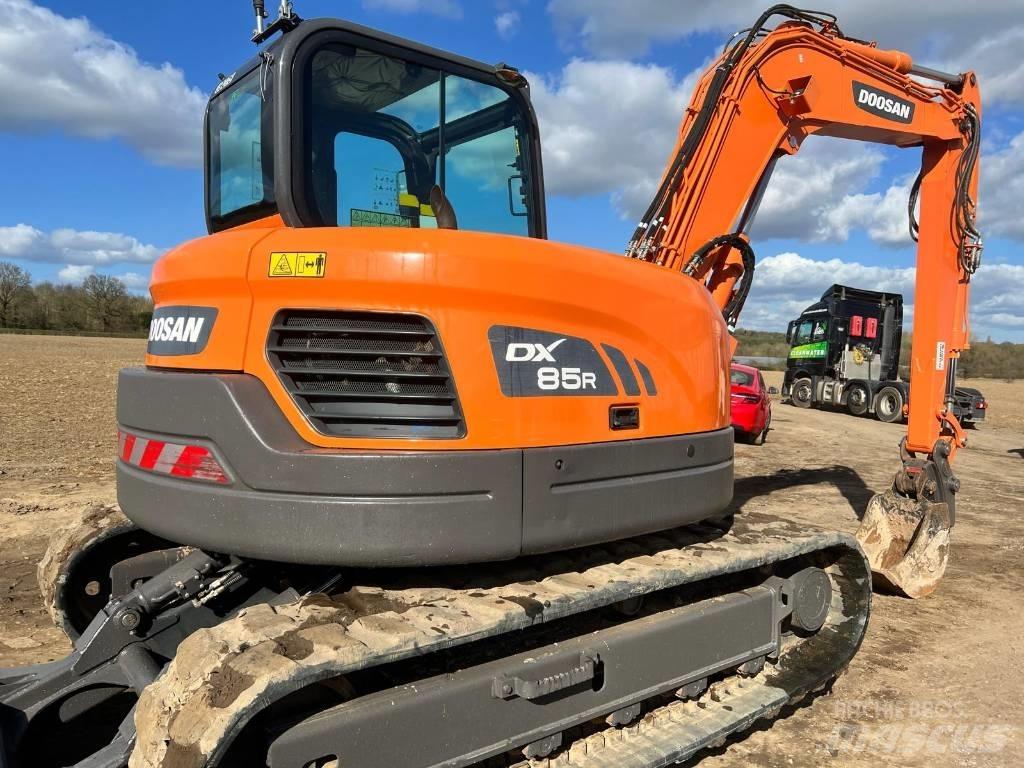 Doosan DX 85 R Midigrävmaskiner 7t - 12t