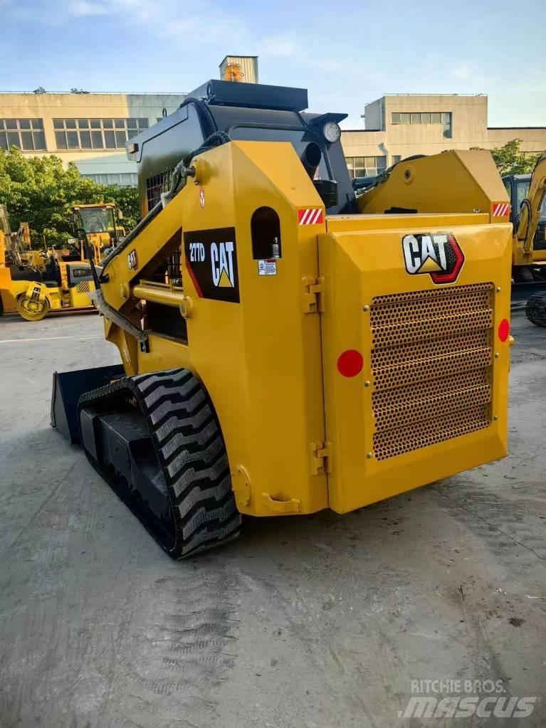 CAT 277 D Kompaktlastare