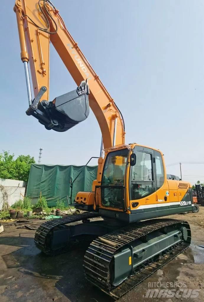 Hyundai R220LC-9 Bandgrävare