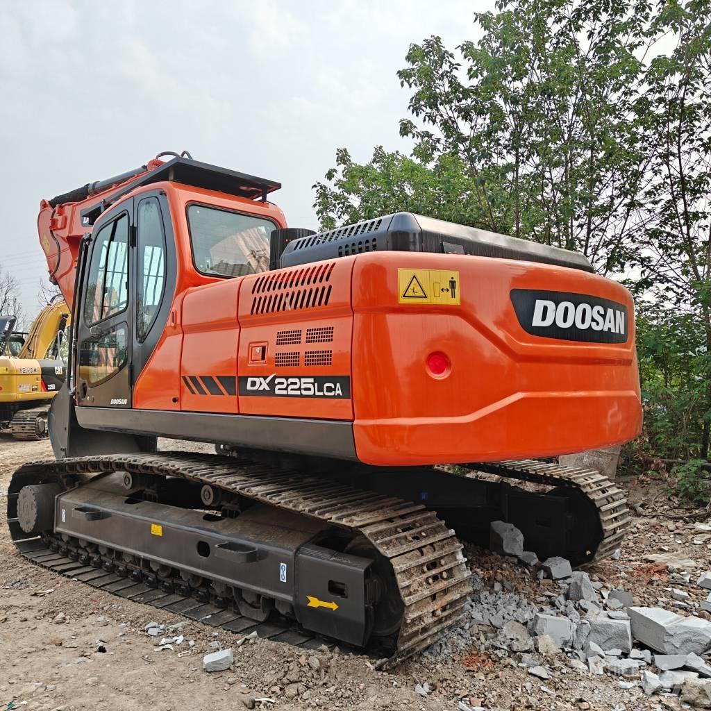 Doosan DX225-9C Bandgrävare
