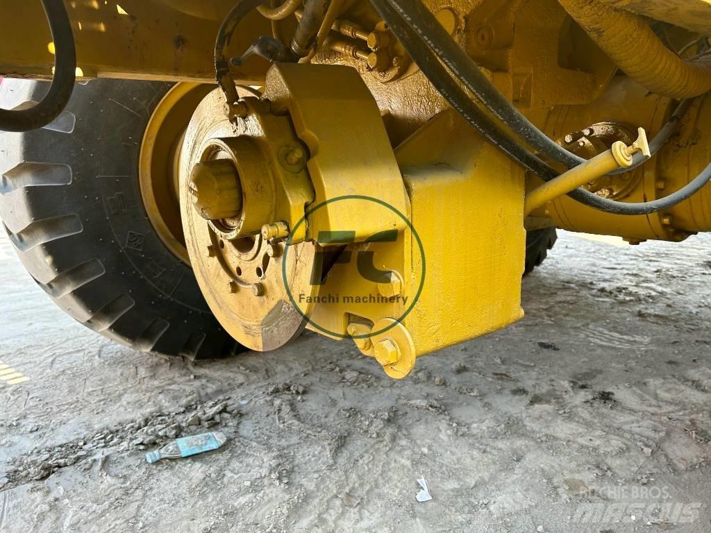 CAT 120 K Väghyvlar