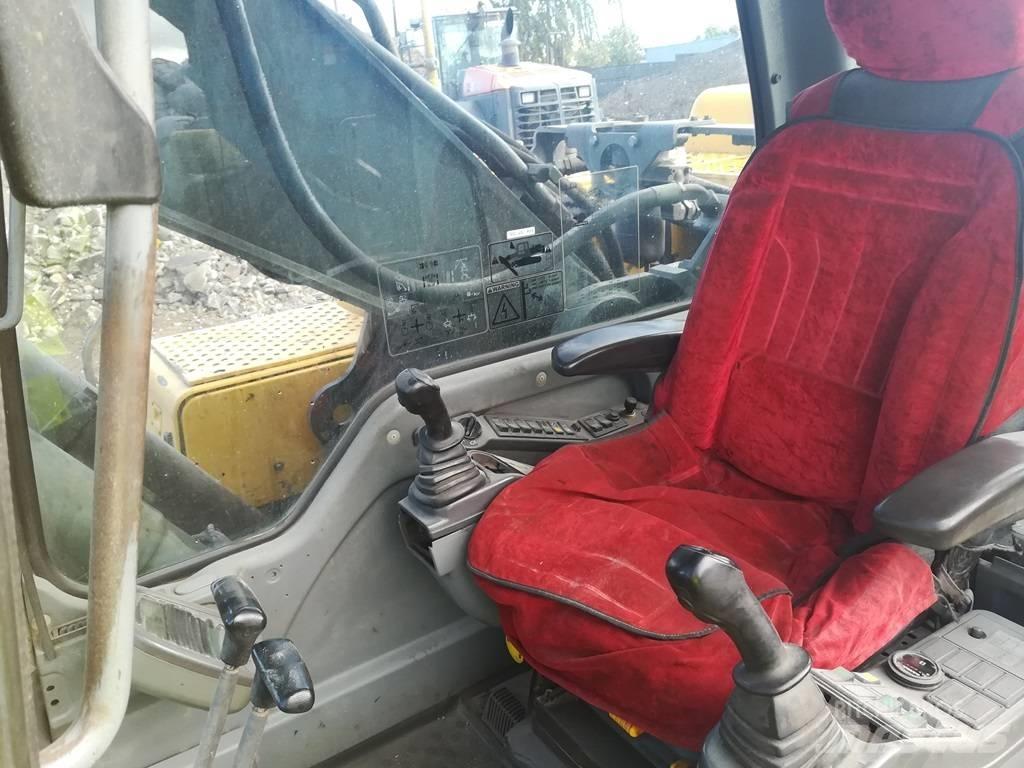 Volvo EC 290 B LC Bandgrävare