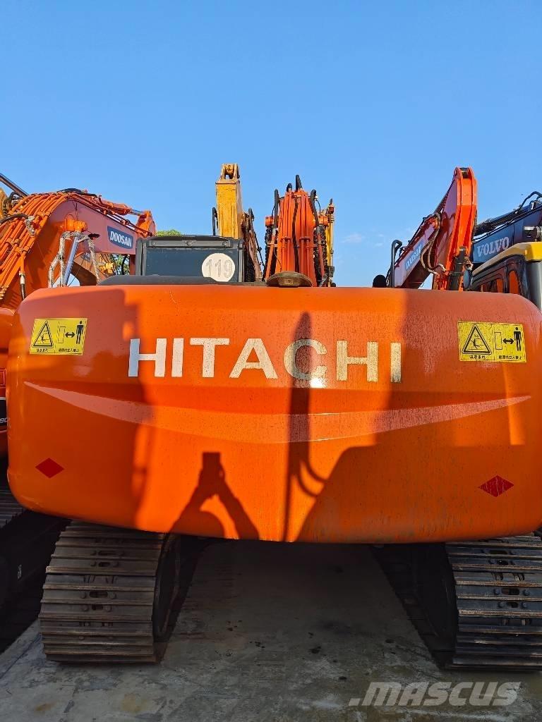 Hitachi ZX 210 Bandgrävare