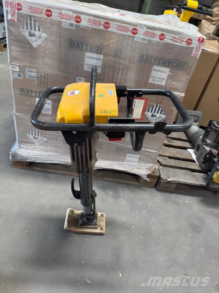 Wacker Neuson AS30e Stampar