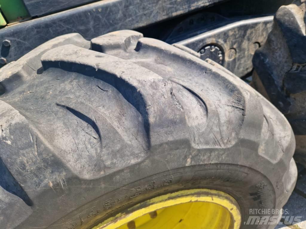 John Deere 1010 E Skotare