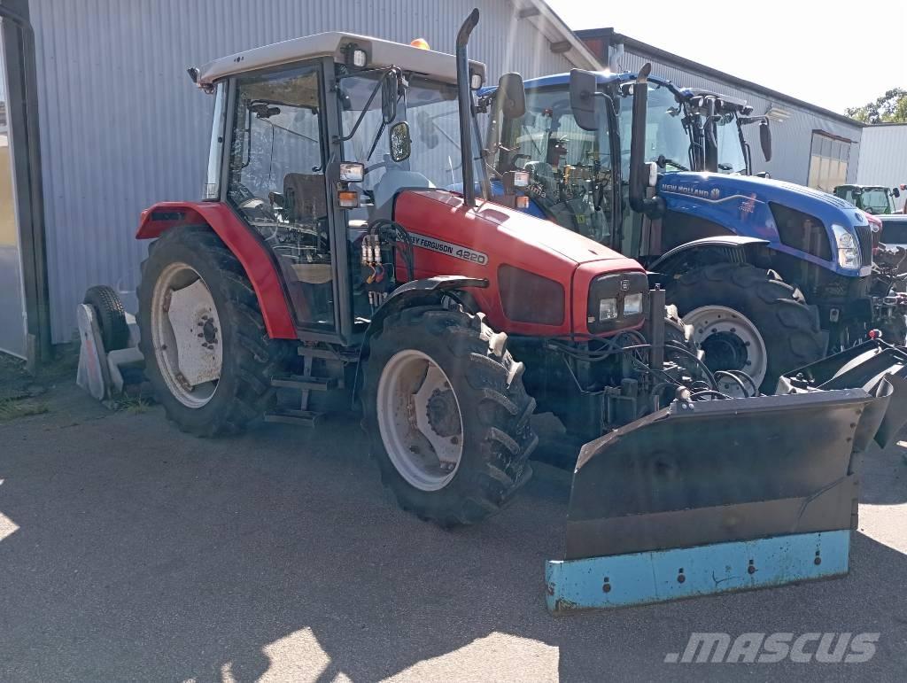 Massey Ferguson 4220 Traktorer