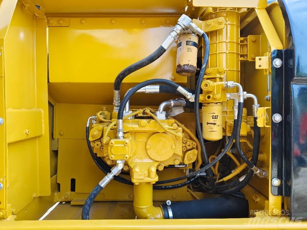 CAT 320 D Bandgrävare