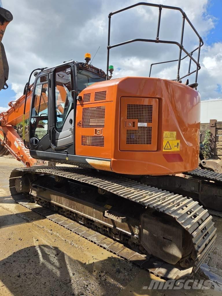 Hitachi ZX225US-6 Bandgrävare