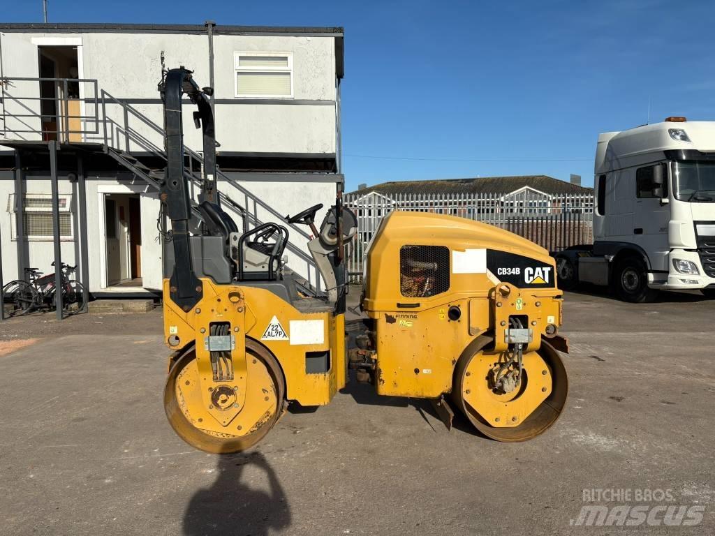 CAT CB 34 B Tvåvalsvältar