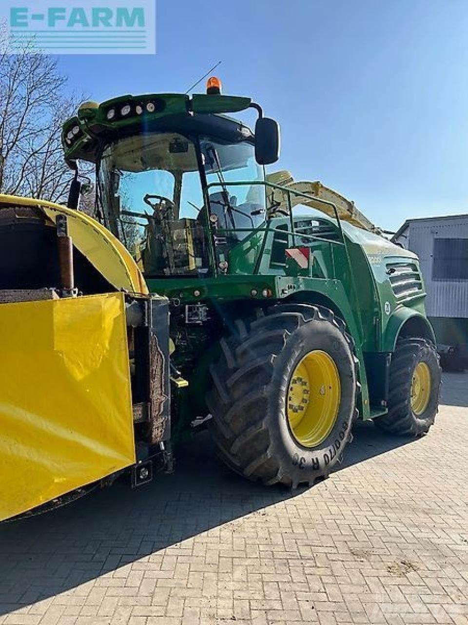 John Deere 8200i Självgående fälthackar