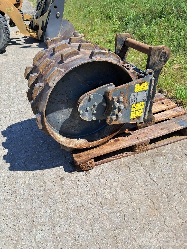 CASE 800x600 Tillbehör och reservdelar till vibratorplattor