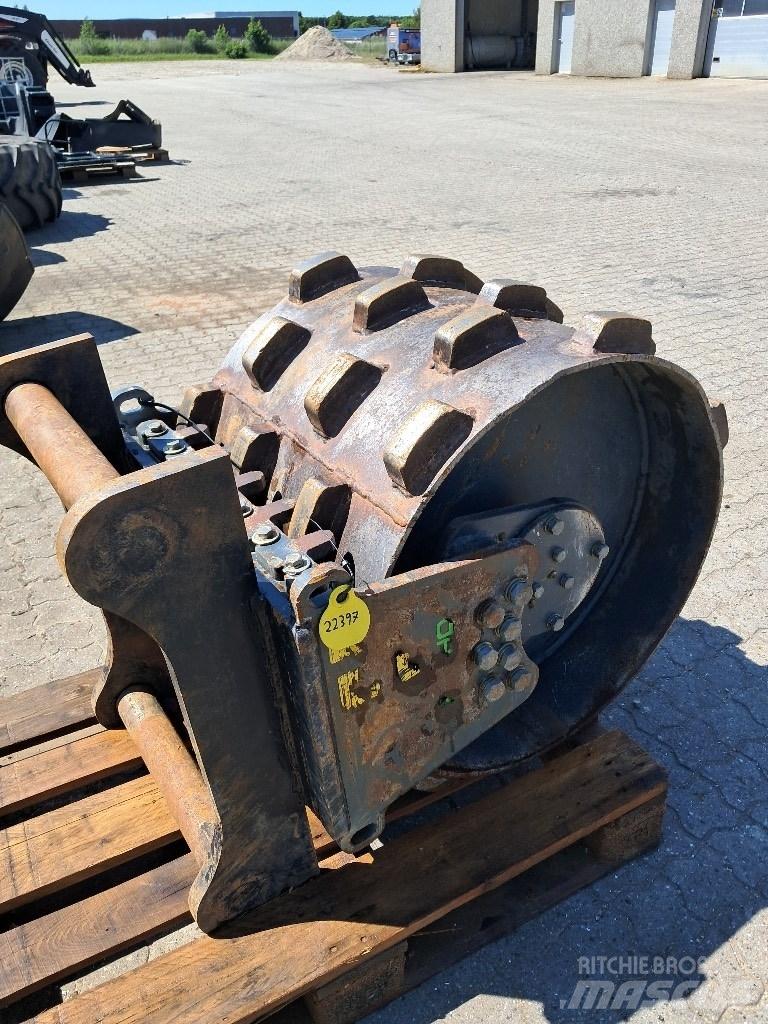 CASE 800x600 Tillbehör och reservdelar till vibratorplattor
