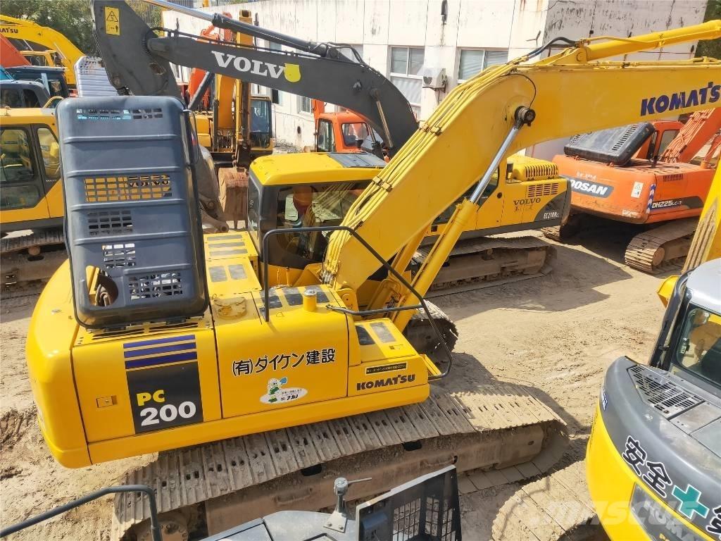 Komatsu PC200-7 Bandgrävare
