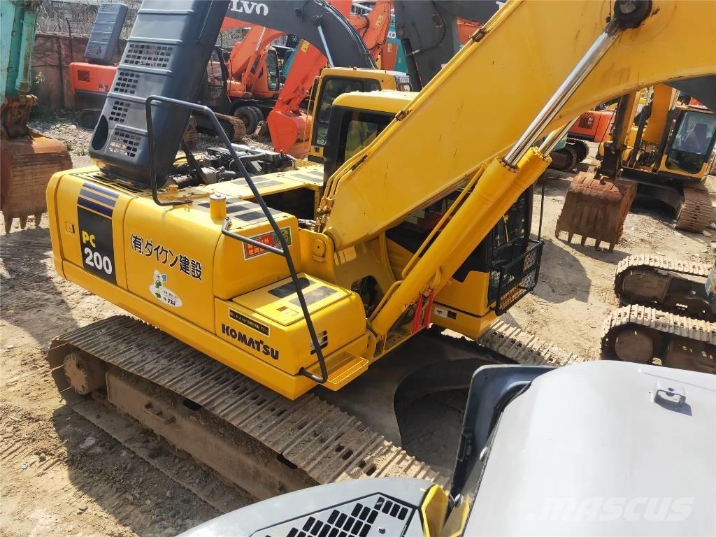 Komatsu PC200-7 Bandgrävare