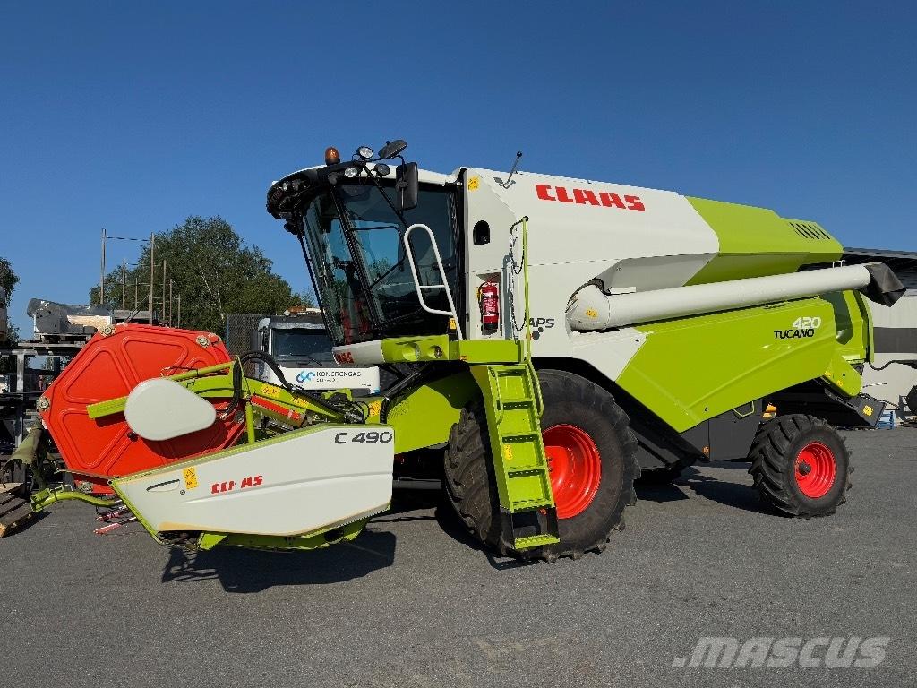 CLAAS Tucano 420 Skördetröskor