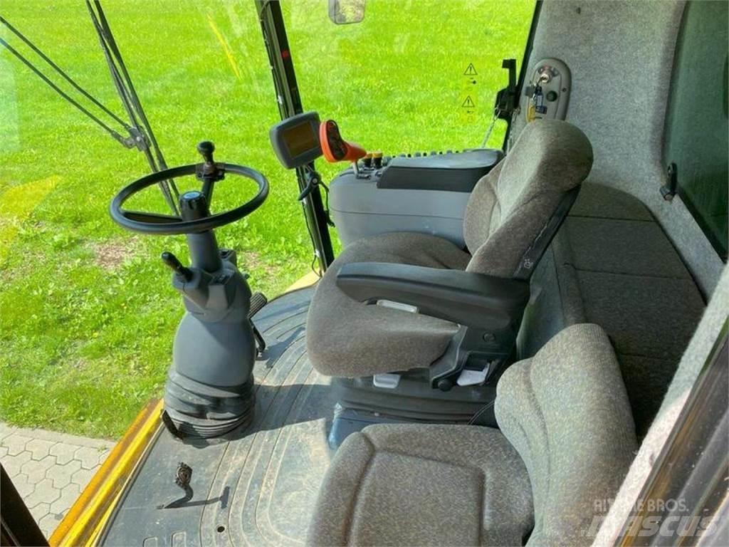 New Holland CX 880 Skördetröskor