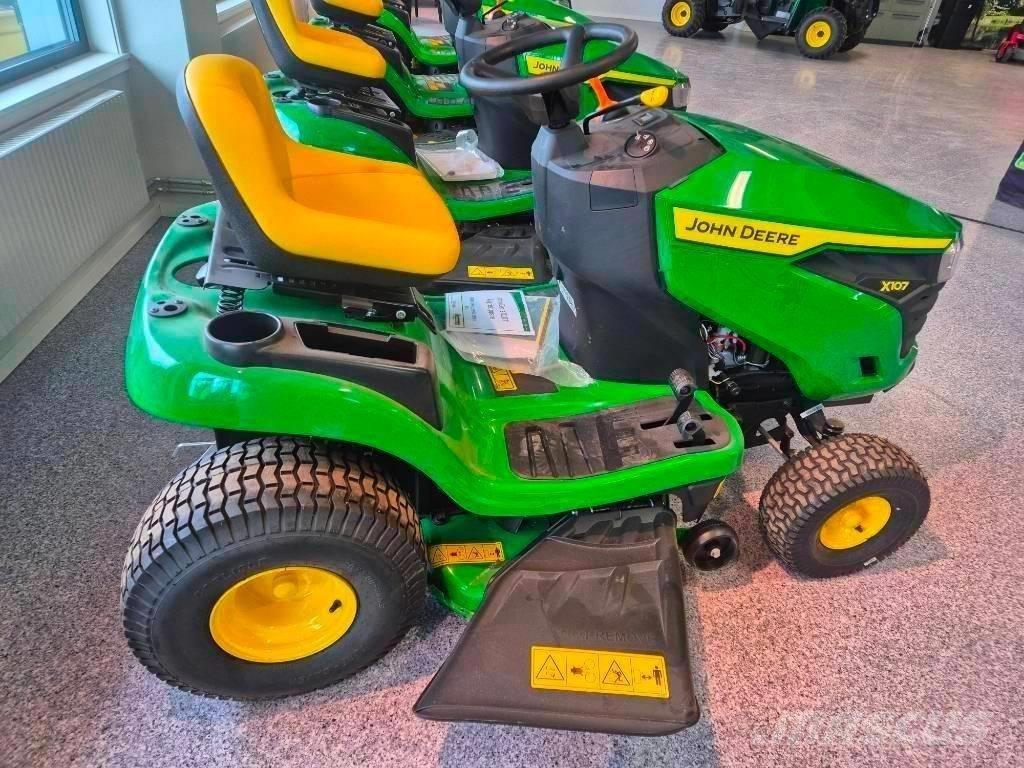 John Deere 107 R Åkgräsklippare