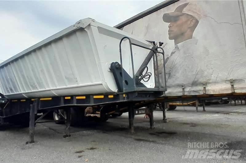 Afrit SIDE TIPPER Övriga släp
