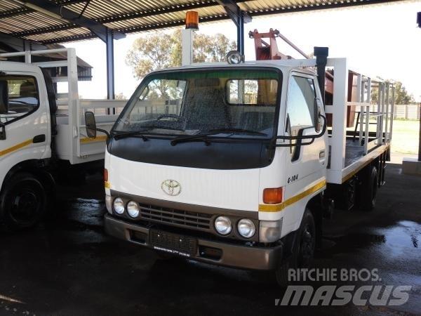 Toyota dyna 5104 Skåpbilar