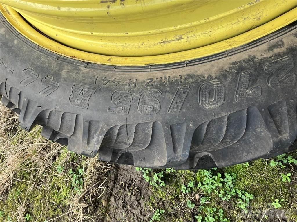 Taurus 270/95R44 Däck, hjul och fälgar