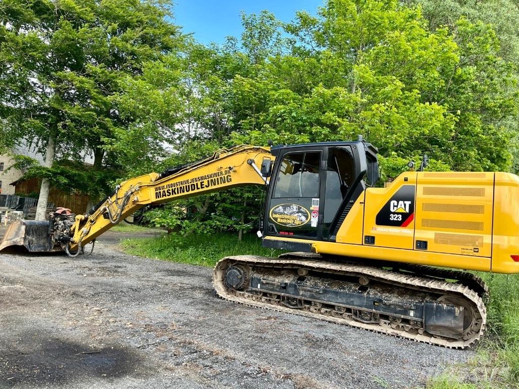 CAT 323 NG - nextgen Bandgrävare