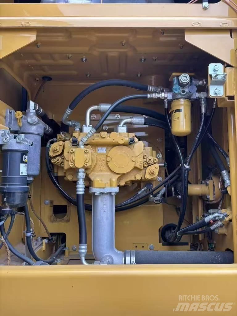 CAT 320 E Bandgrävare