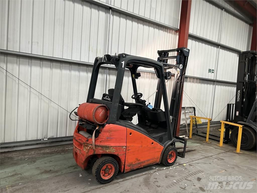 Linde H14T-01 Gasolmotviktstruckar