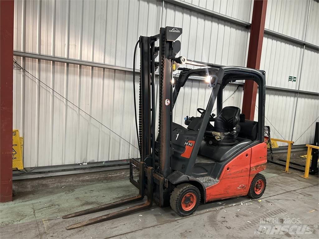 Linde H14T-01 Gasolmotviktstruckar