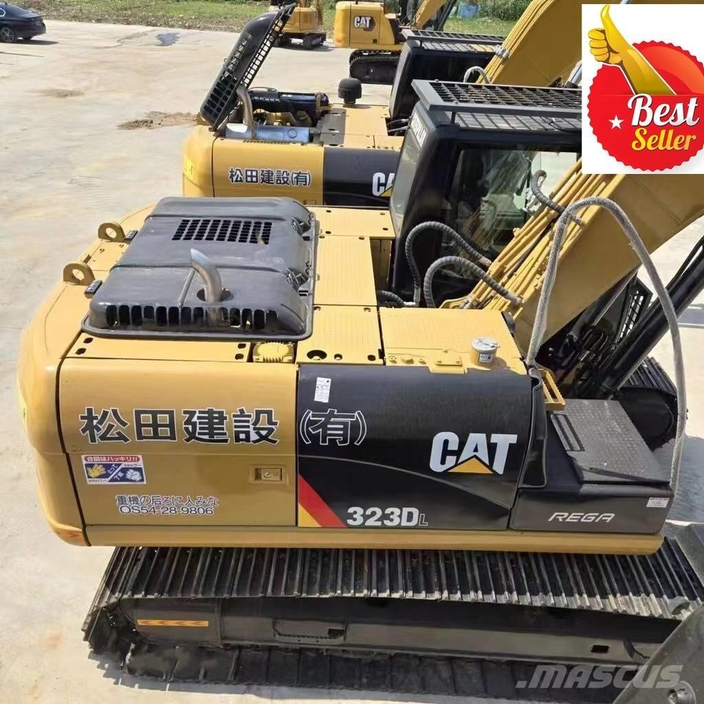 CAT 323 D L Bandgrävare