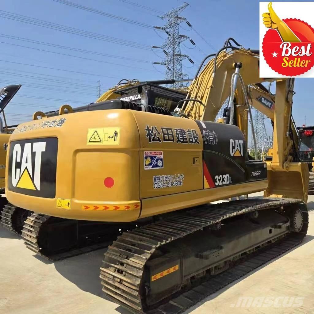 CAT 323 D L Bandgrävare