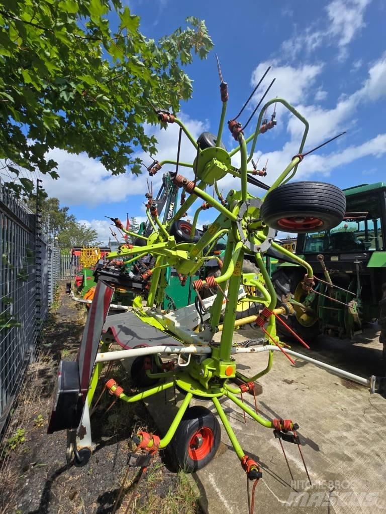 CLAAS Volto 800 Vändare och luftare