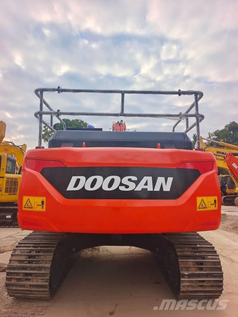 Doosan DX 225 LC-9C Bandgrävare