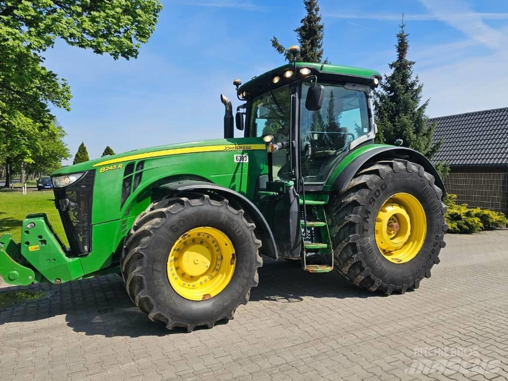 John Deere 8245 R Traktorer