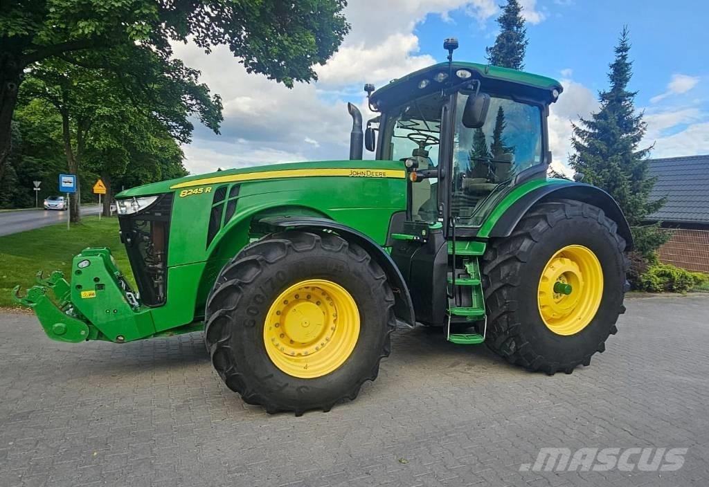 John Deere 8245 R Traktorer