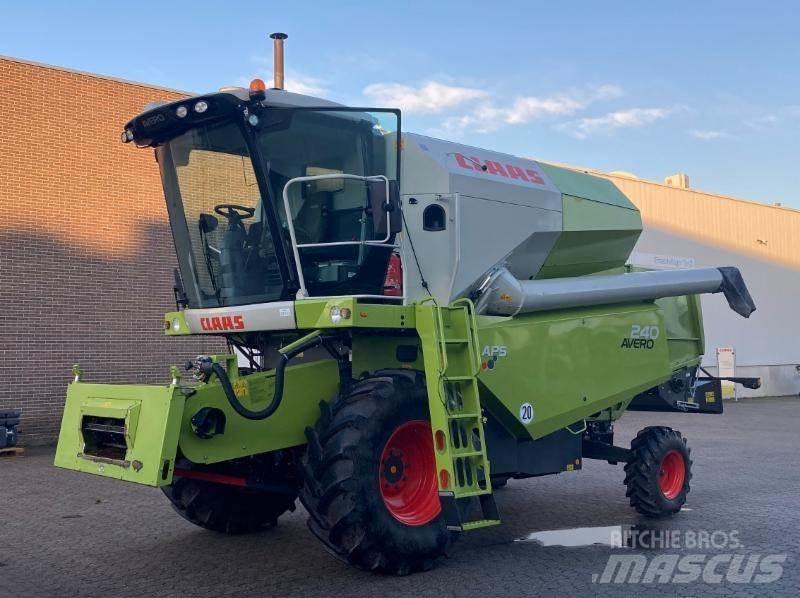 CLAAS AVERO 240 Skördetröskor