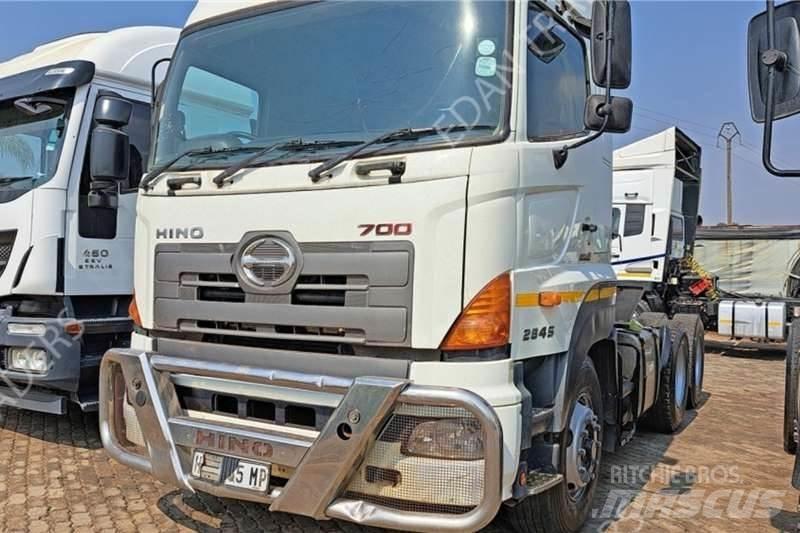 Hino 700 Övriga bilar