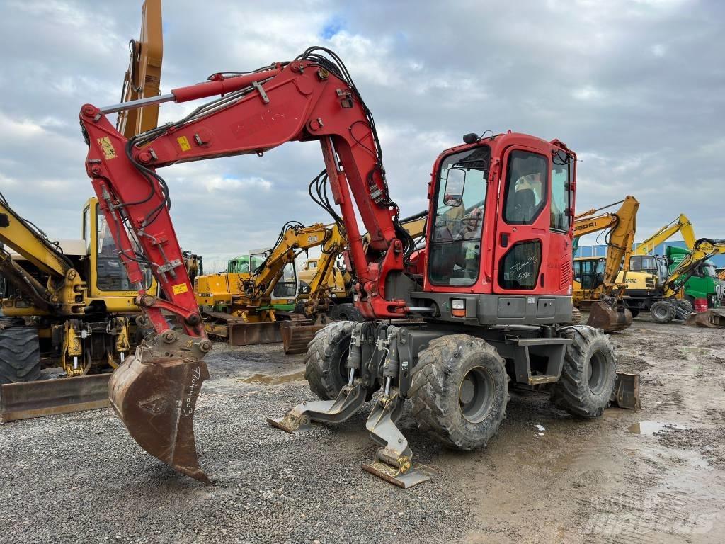 Komatsu PW98MR-8 Hjulgrävare
