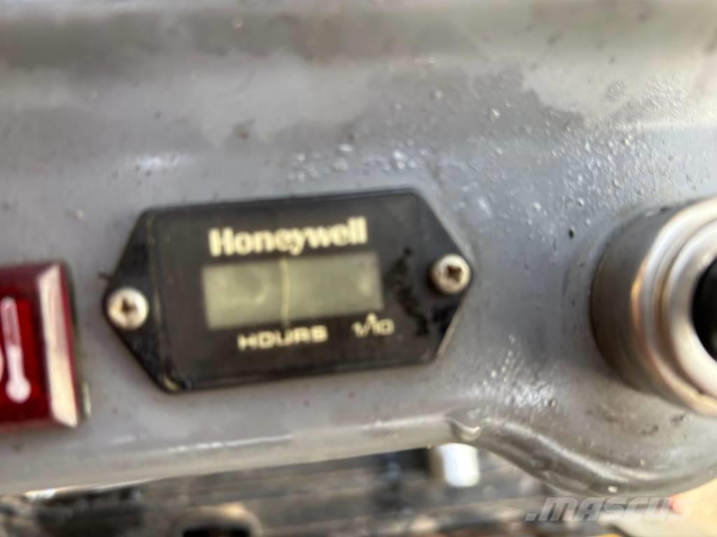 Takeuchi TB 210 R Minigrävare < 7t