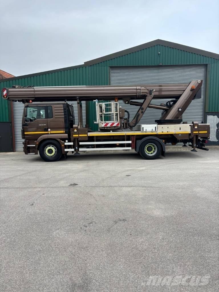Ruthmann T380 Billyftar