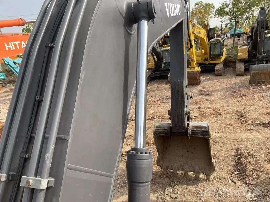 Volvo EC 250 D Bandgrävare