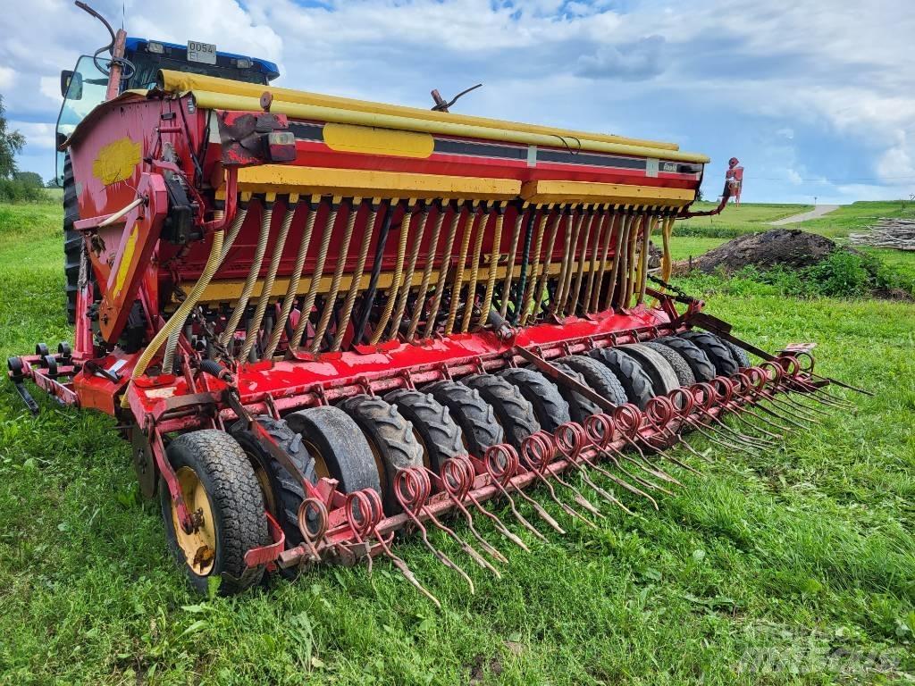 Väderstad Rapid400C Såmaskiner